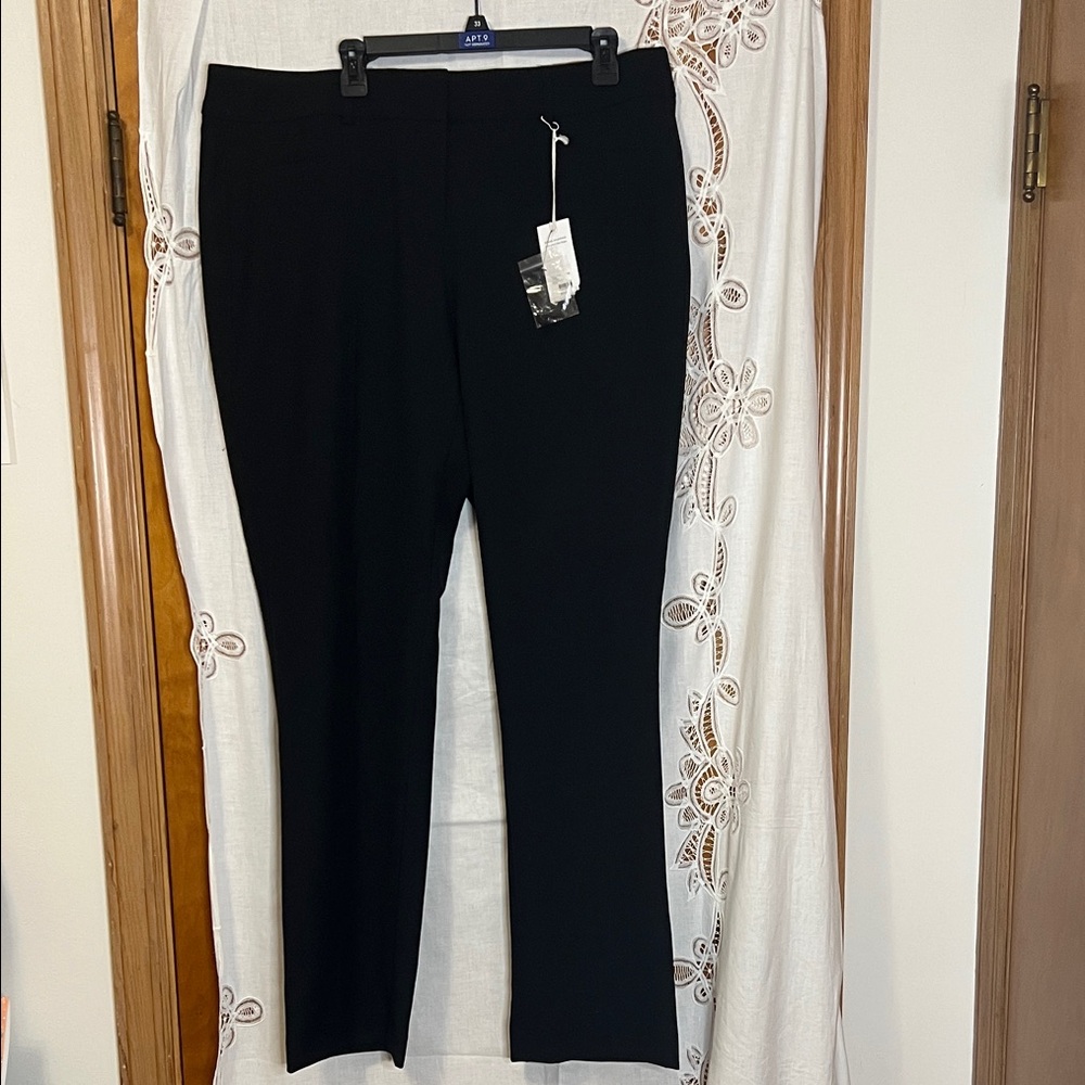 NWT Lane Bryant The Allie Black Straight Leg Pleated Women’s Slacks in size 16L